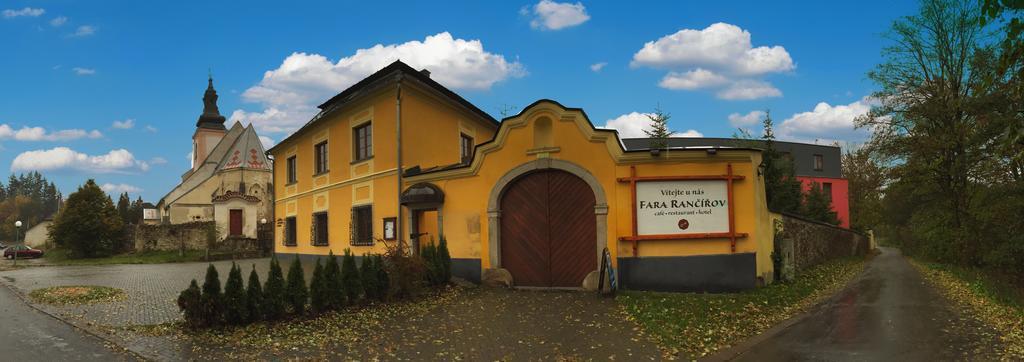 Hotel Fara Rancirov Jihlava Exterior foto